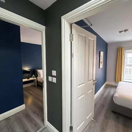 Abbey Apartment *